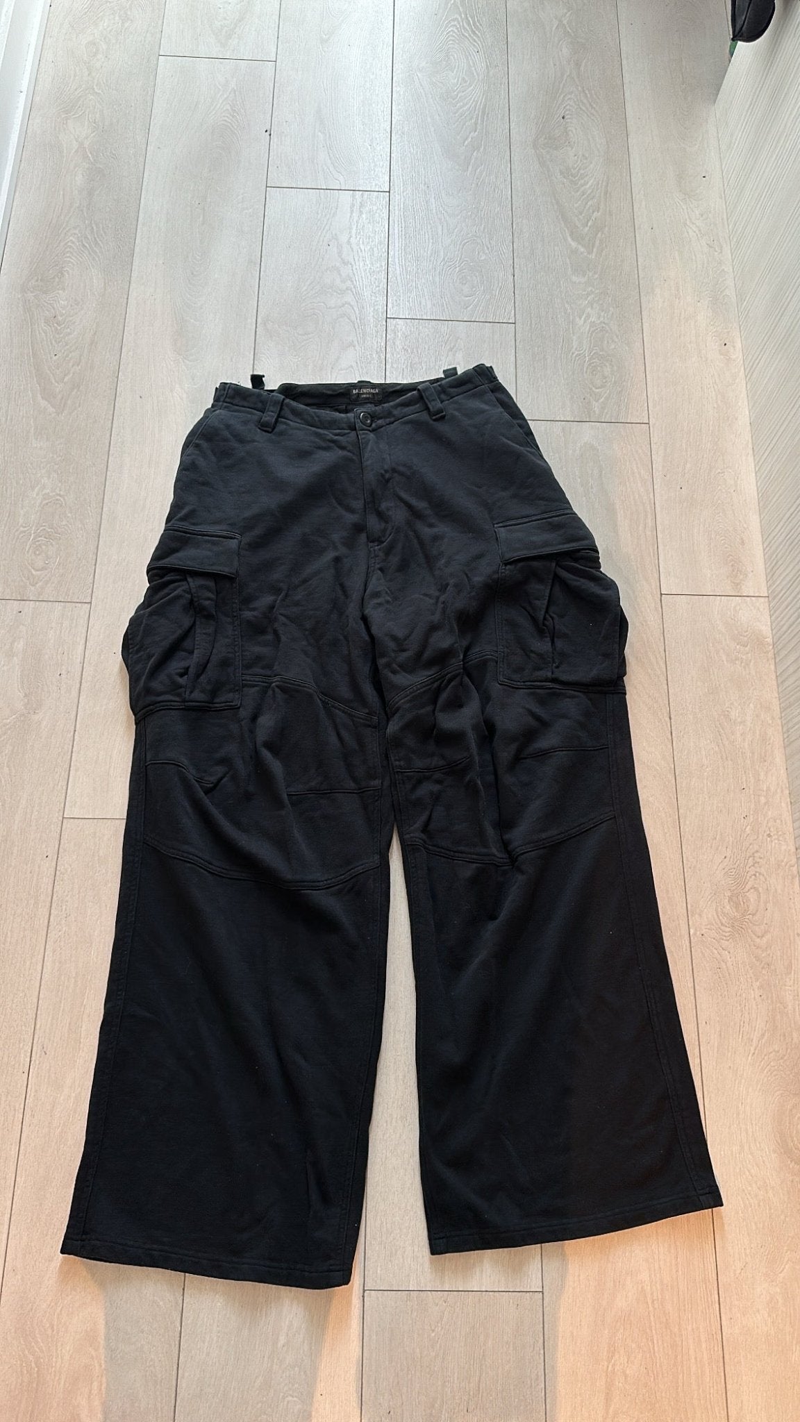 Balenciaga black sweats pants - Private property