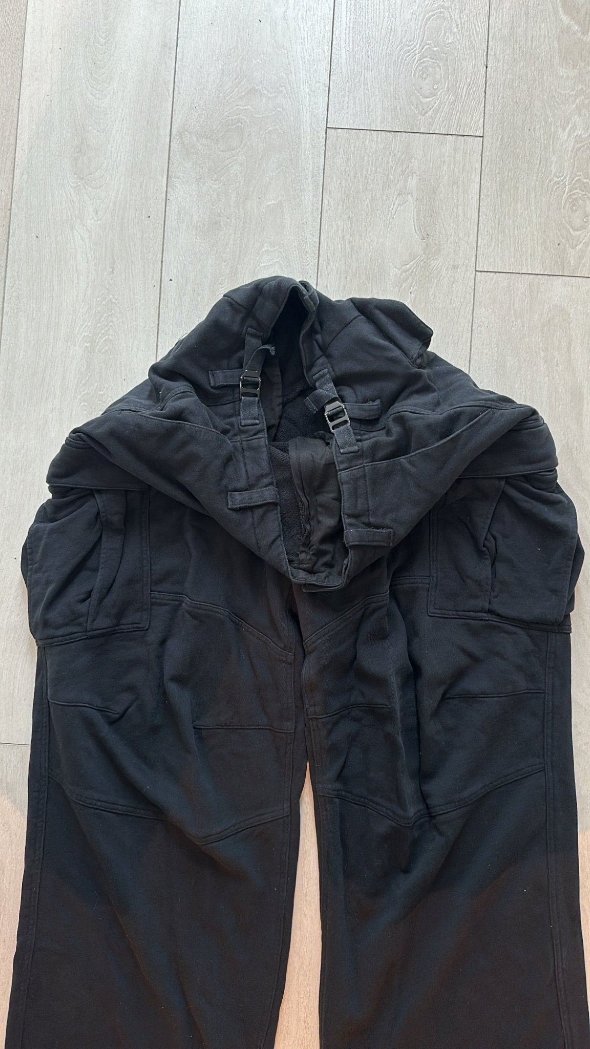 Balenciaga black sweats pants - Private property