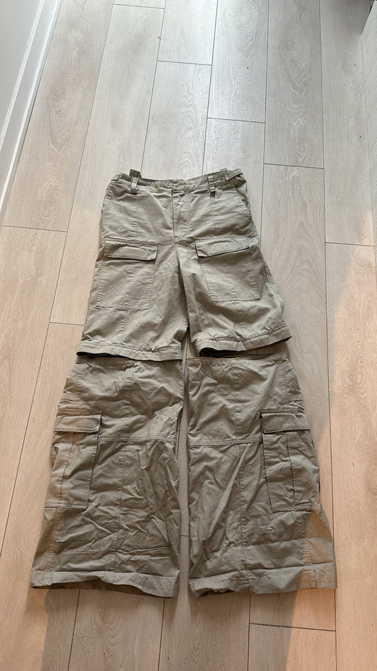 Balenciaga cargo pants ( grey convertible) - Private property